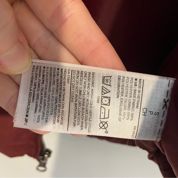 Winter coat with detachable hood - Picture 6 of 7